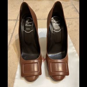 So beautiful and comfortable and soft Roger Vivier